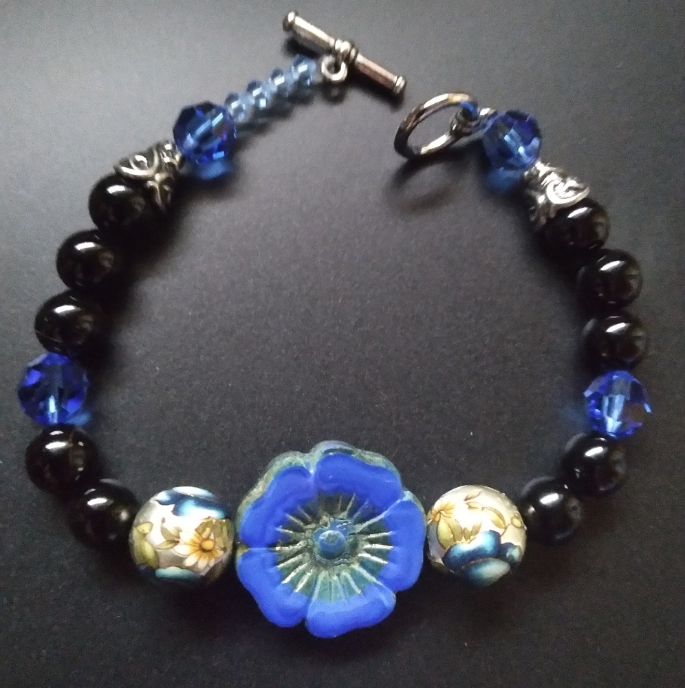 Amazing 8" Onyx/Tensha/Czech Glass Flower 🌼 BoHo Bracelet 🙂 Toggle closure✨️